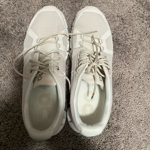 ON cloud sneakers, tan/beige size 9